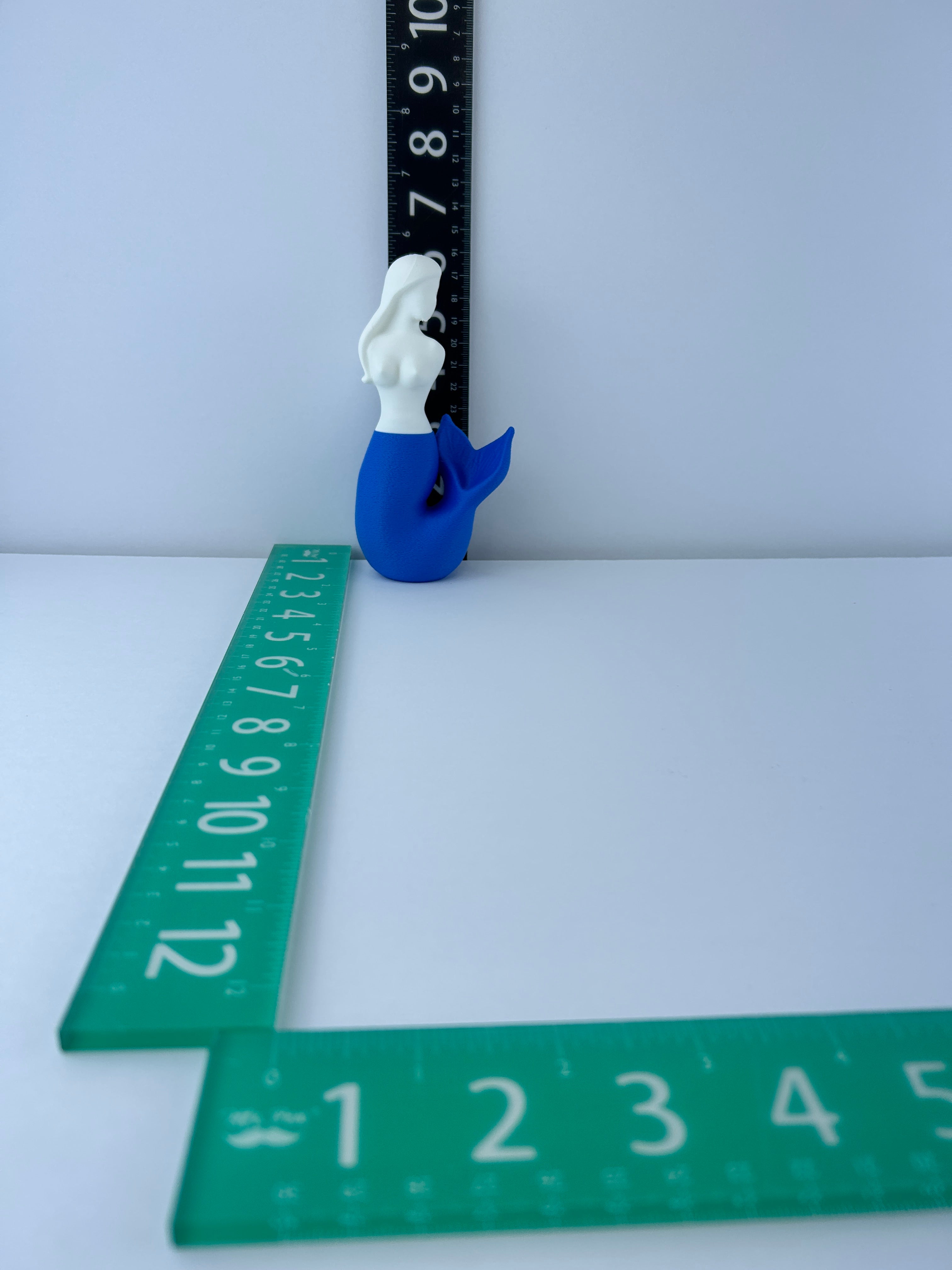 Decorative Mermaid Statue – Coastal Nautical Home Decor – Ocean Inspired Shelf Accent – Beach House Mermaid Figurine – Unique Gift