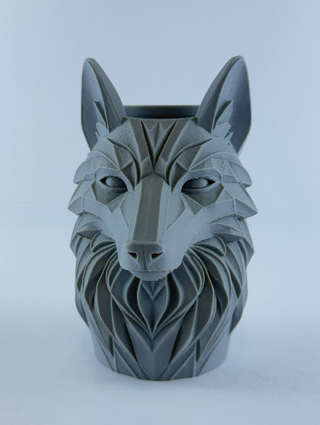 Wolf Planter – Geometric Wolf Head Succulent Pot – Woodland Home Decor – Decorative Desk Plant Holder – Gift for Nature Lovers