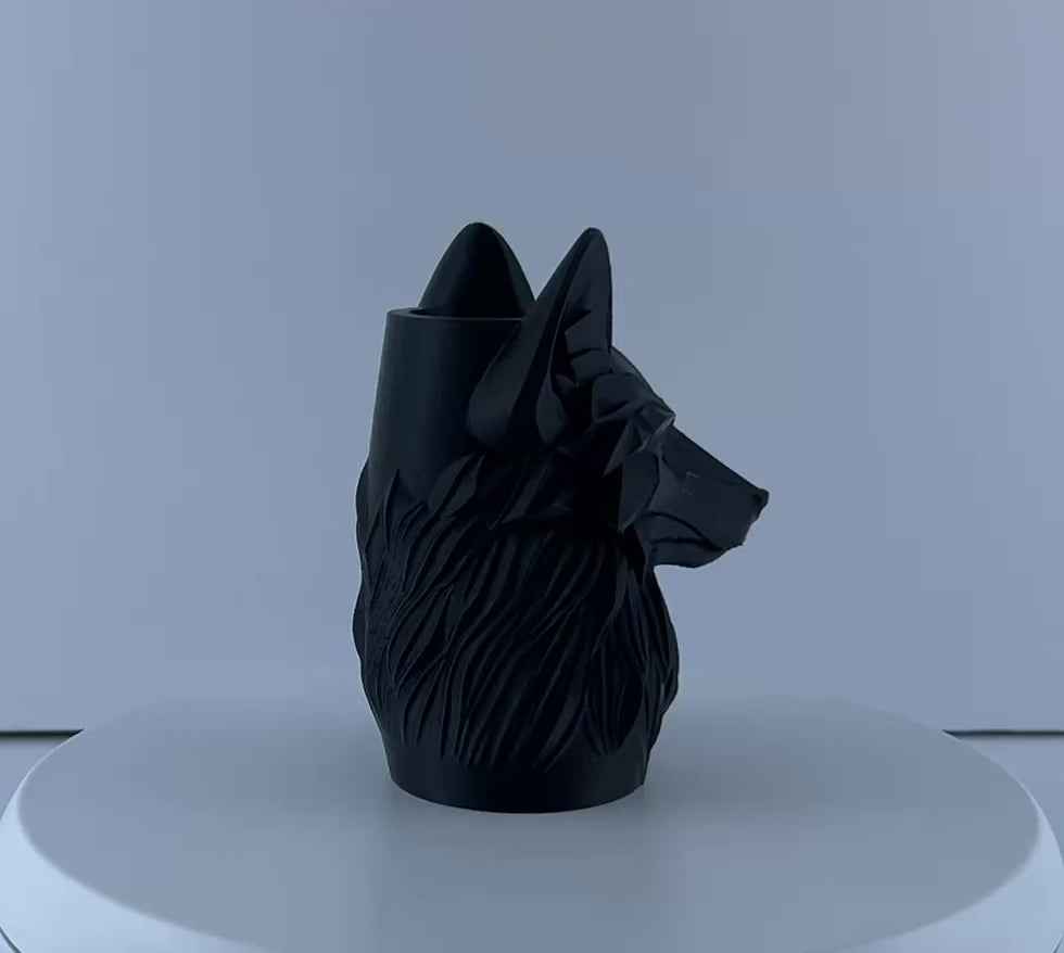 Wolf Planter – Geometric Wolf Head Succulent Pot – Woodland Home Decor – Decorative Desk Plant Holder – Gift for Nature Lovers